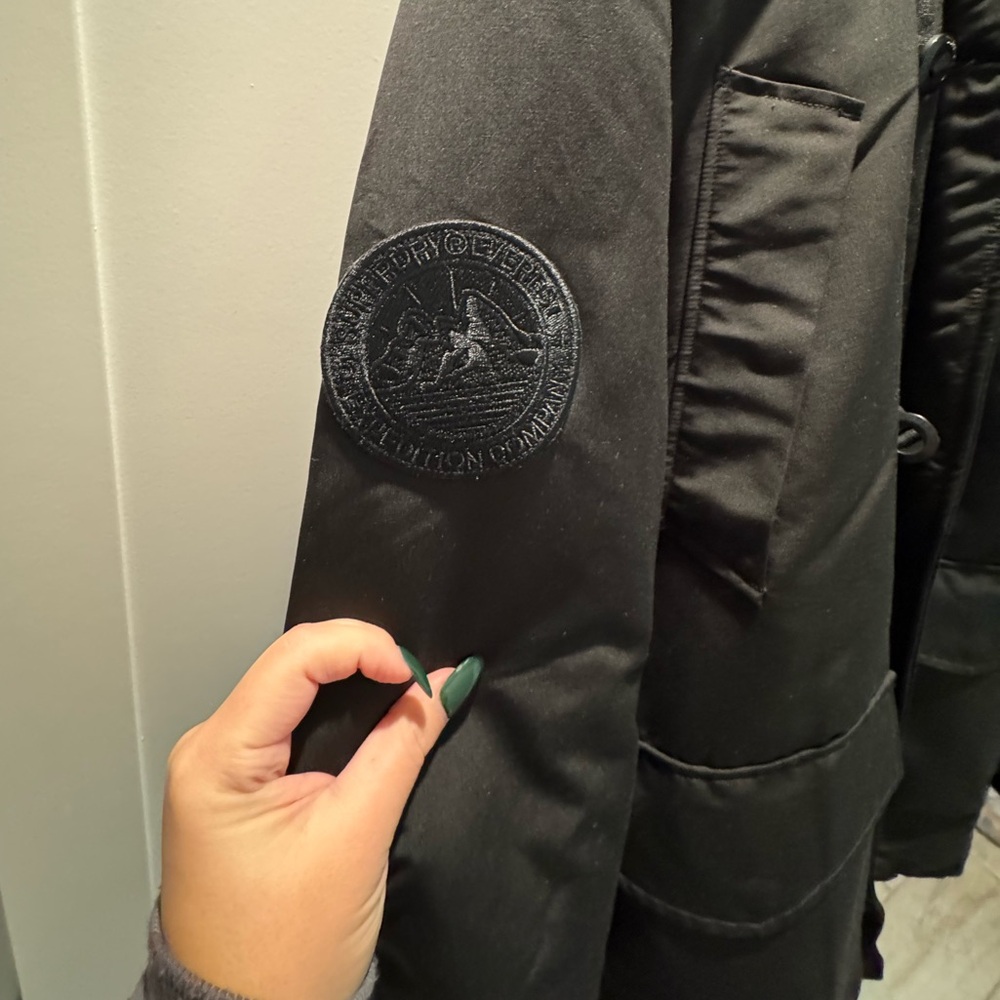 Superdry Everest Parka, size large. Worn for 4 days on a trip to the UK.